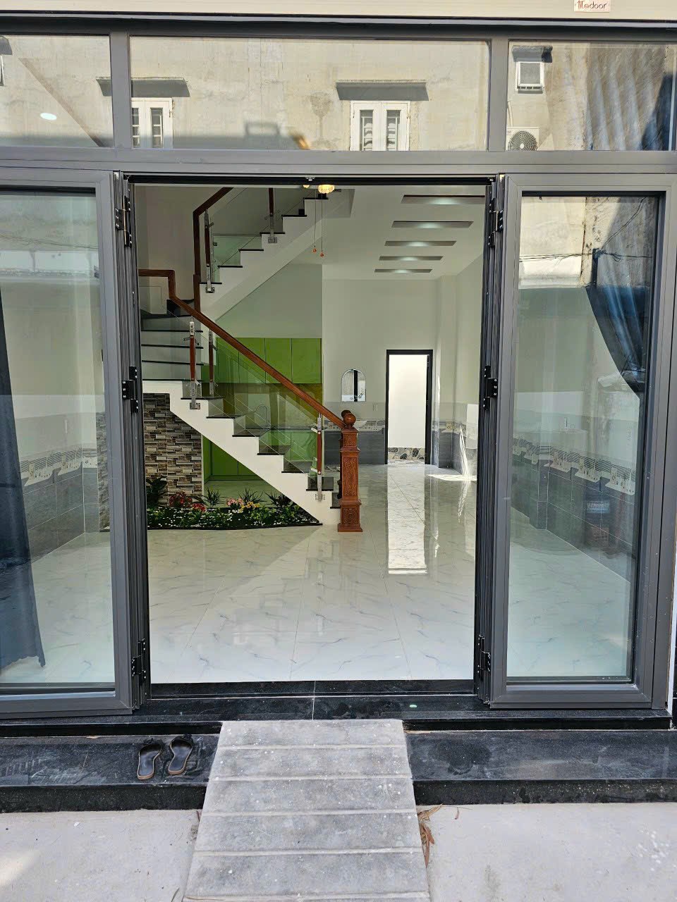 THI CÔNG NHÀ PHỐ HIỆN ĐẠI ĐẸP TẠI HÓC MÔN TP.HCM | CÔNG TY XÂY DỰNG THUẬN NHÂN